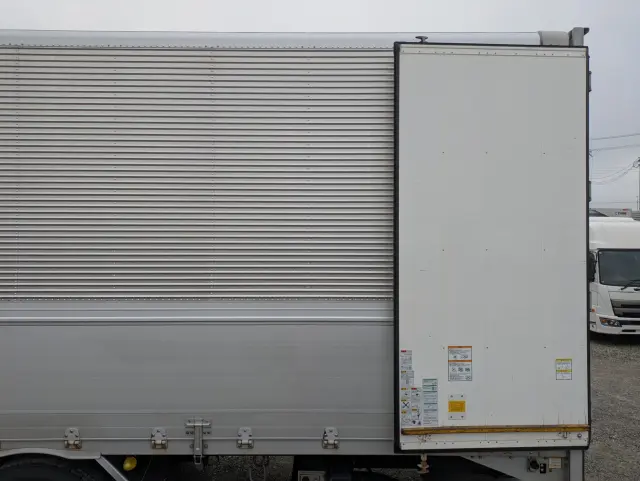 UD クオン 2PG-CD5CA(6x2)の写真18