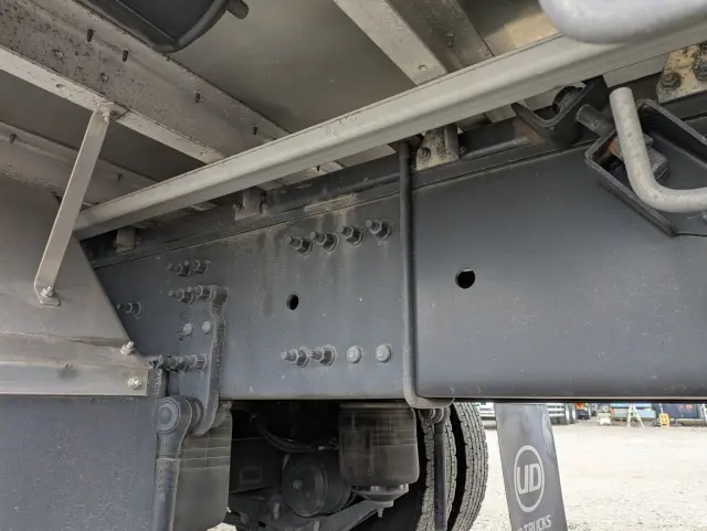 UD クオン 2PG-CD5CA(6x2)の写真30