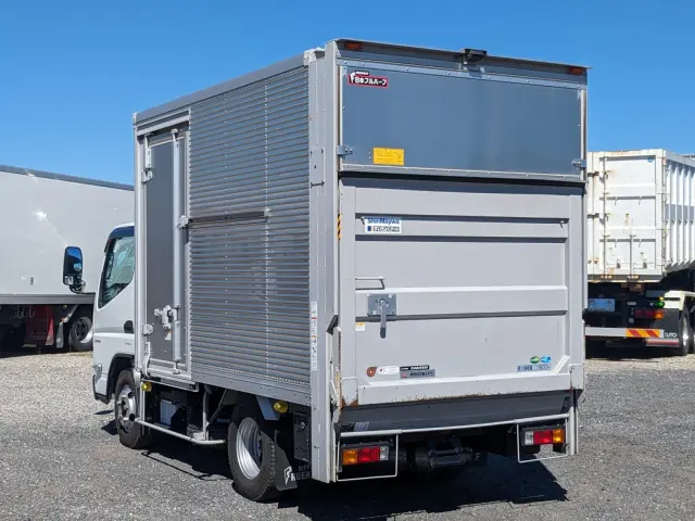 三菱 キャンター 2RG-FBA20(2WD)の写真3