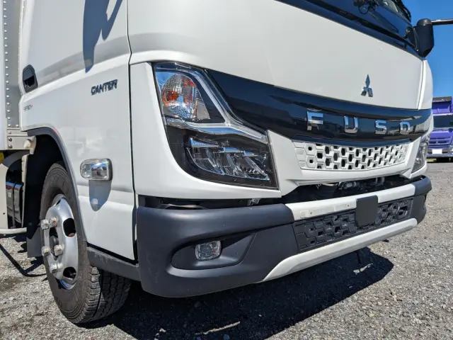三菱 キャンター 2RG-FBA20(2WD)の写真22