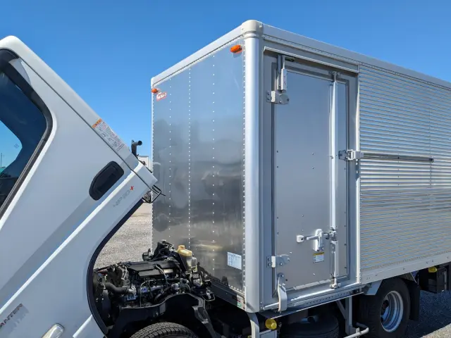 三菱 キャンター 2RG-FBA20(2WD)の写真42
