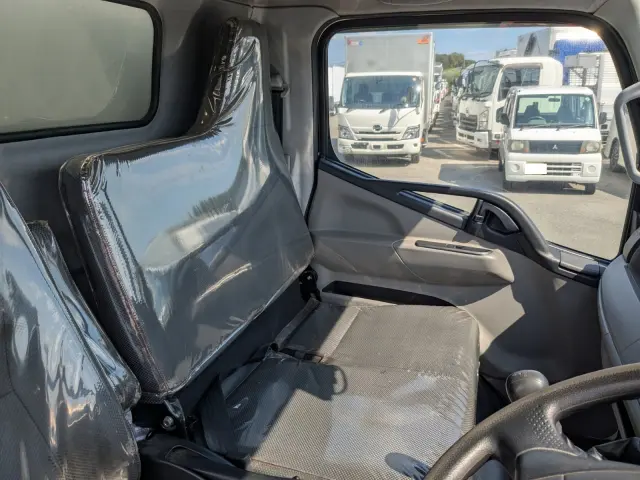 三菱 キャンター TPG-FEA50(2WD)の写真21