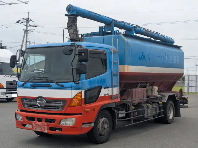 日野 レンジャー LKG-FE7JJAA(2WD)の写真1