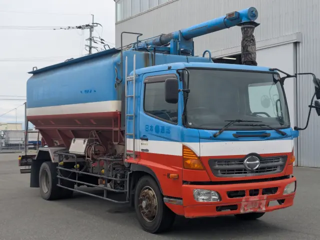 日野 レンジャー LKG-FE7JJAA(2WD)の写真2