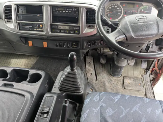 日野 レンジャー LKG-FE7JJAA(2WD)の写真27