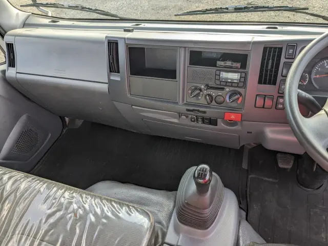いすゞ エルフ TPG-NPR85AR(2WD)の写真25