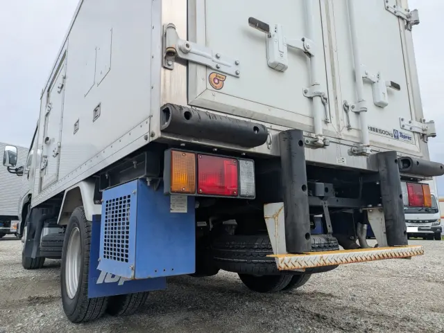 いすゞ エルフ TPG-NHR85AN(2WD)の写真5