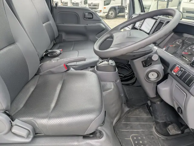 いすゞ エルフ TPG-NHR85AN(2WD)の写真20