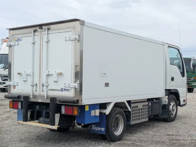 いすゞ エルフ TPG-NHR85AN(2WD)の写真4