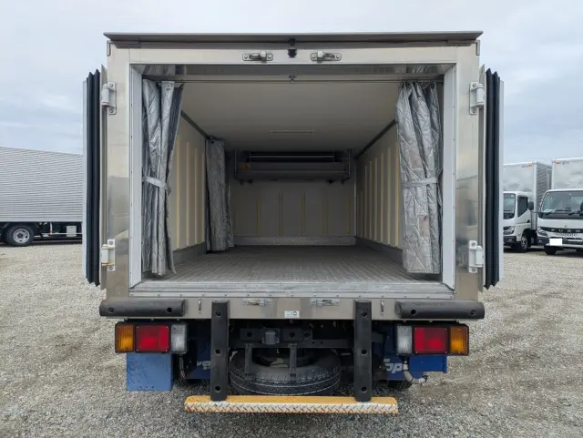 いすゞ エルフ TPG-NHR85AN(2WD)の写真8