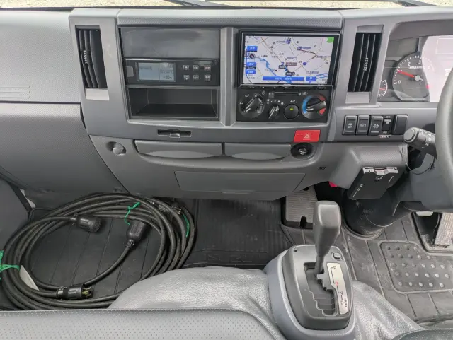 いすゞ エルフ TPG-NHR85AN(2WD)の写真23