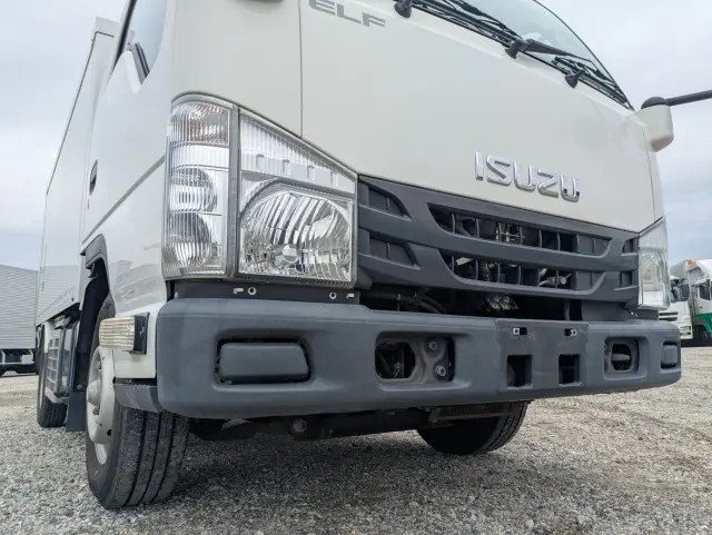 いすゞ エルフ TPG-NHR85AN(2WD)の写真28