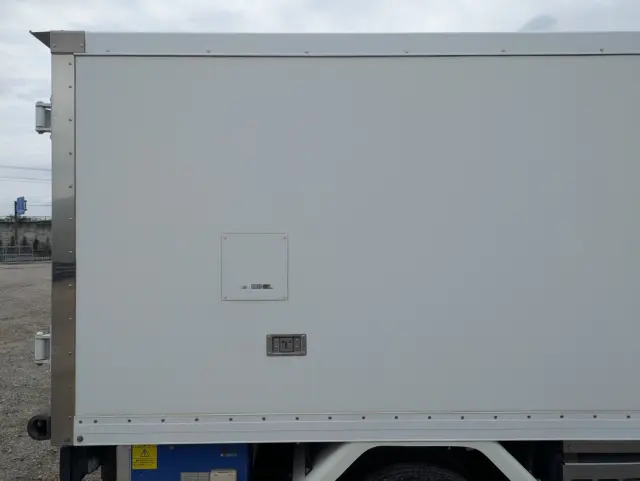 いすゞ エルフ TPG-NHR85AN(2WD)の写真36