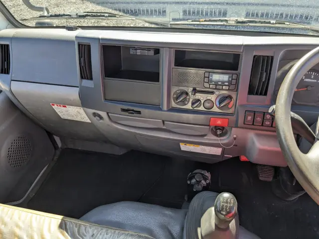 いすゞ エルフ TPG-NKR85AN(2WD)の写真24