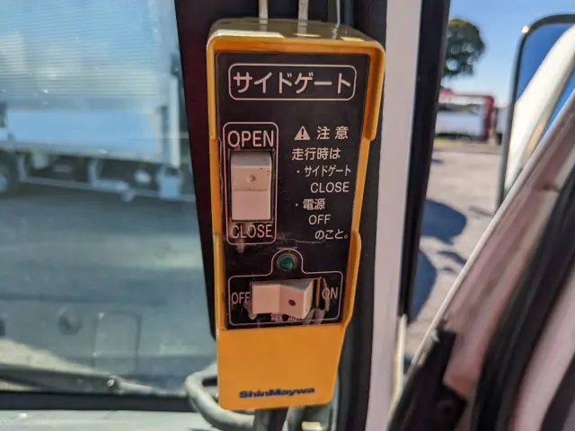 いすゞ エルフ TPG-NKR85AN(2WD)の写真25