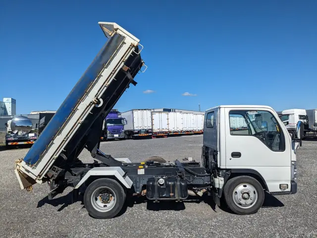 いすゞ エルフ TPG-NKR85AN(2WD)の写真33