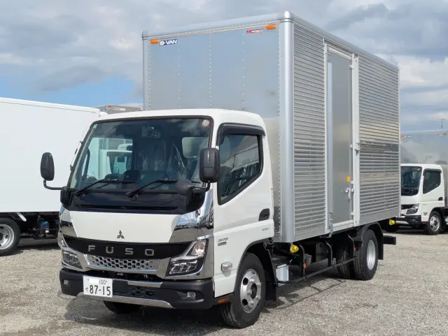 三菱 キャンター 2RG-FEA20(2WD)の写真1