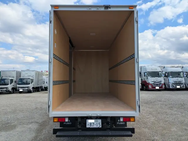 三菱 キャンター 2RG-FEA20(2WD)の写真6