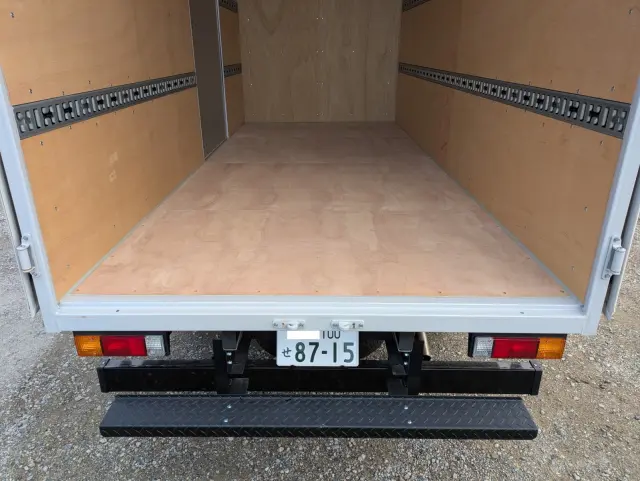 三菱 キャンター 2RG-FEA20(2WD)の写真10