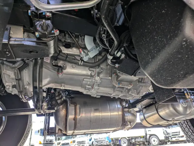 三菱 スーパーグレート 2RG-FP84VDR(2WD)の写真17