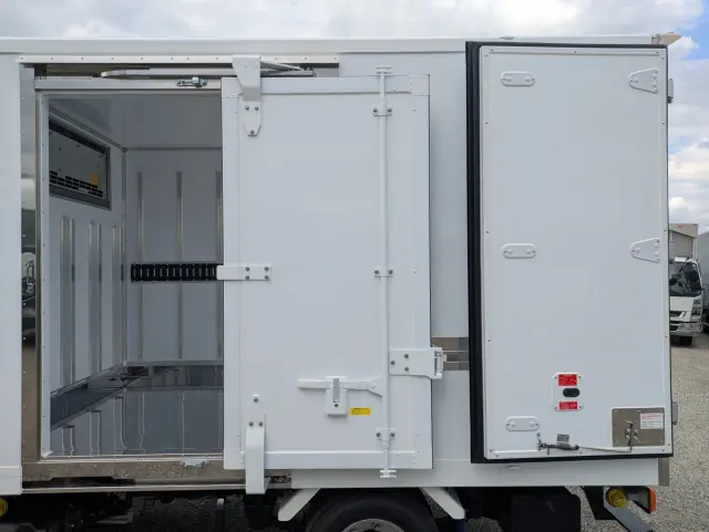 日野 デュトロ 2WG-XZU606N(2WD)の写真13