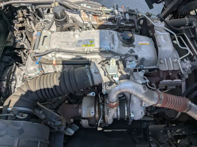 いすゞ ギガ 2PG-CYL77D(6x2)の写真41