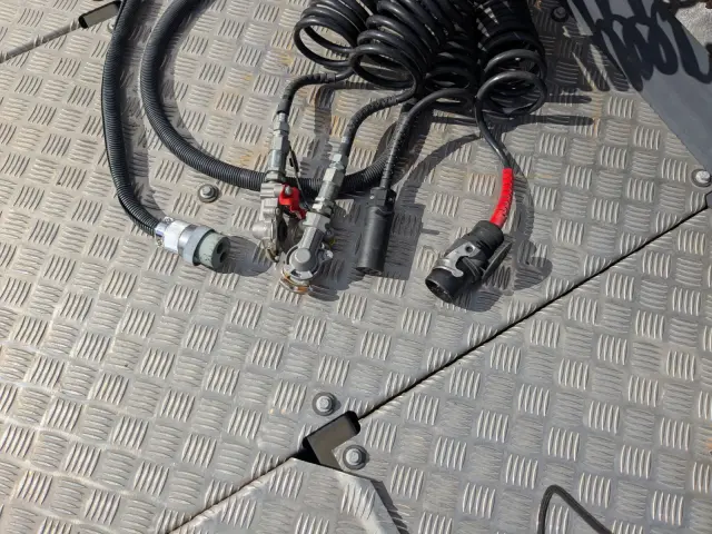 ＵＤ クオン 2RG-GK5DAB(2WD)の写真17