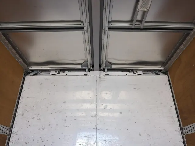 いすゞ フォワード 2KG-FK64F(2WD)の写真14