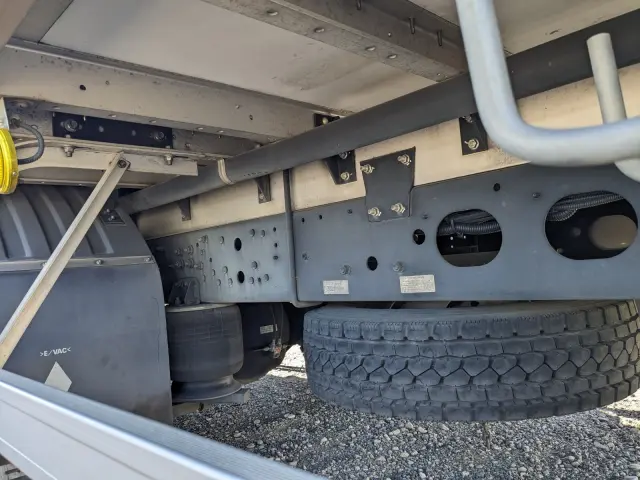 いすゞ フォワード 2KG-FK64F(2WD)の写真23