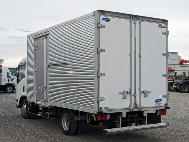 いすゞ エルフ TRG-NPR85AN(2WD)の写真3