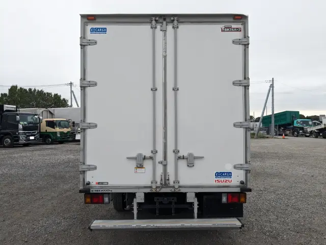 いすゞ エルフ TRG-NPR85AN(2WD)の写真5