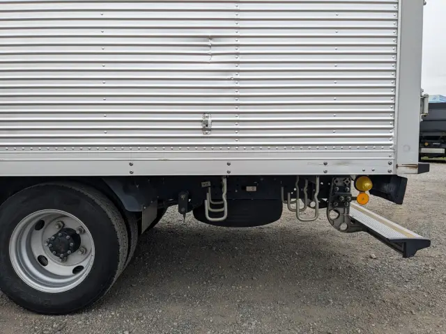 いすゞ エルフ TRG-NPR85AN(2WD)の写真20