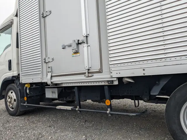 いすゞ エルフ TRG-NPR85AN(2WD)の写真24