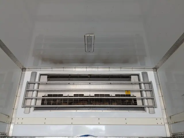 ＵＤ クオン 2PG-CG5CA(8x4)の写真17