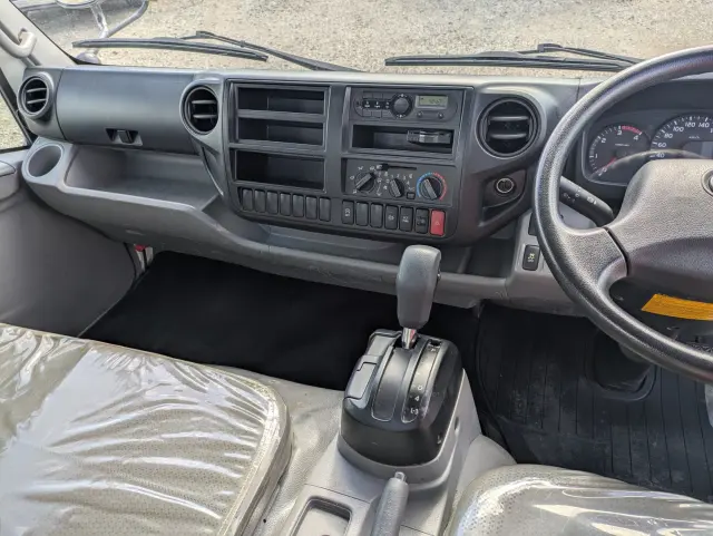 日野 デュトロ TPG-XZU712M(2WD)の写真28