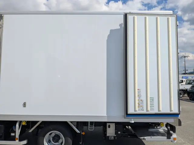 三菱 ファイター 2KG-FK65F(2WD)の写真16