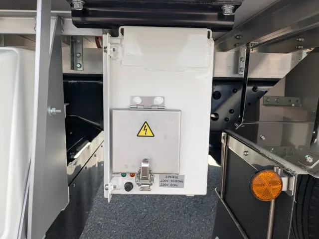 三菱 ファイター 2KG-FK65F(2WD)の写真40