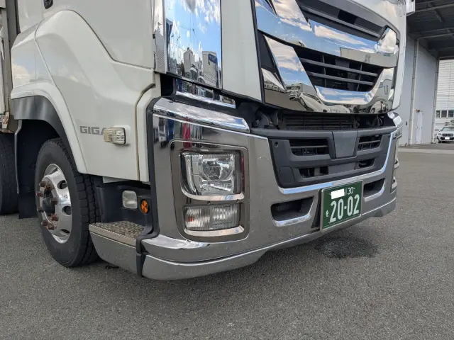 いすゞ ギガ 2PG-CYJ77C(8x4)の写真12