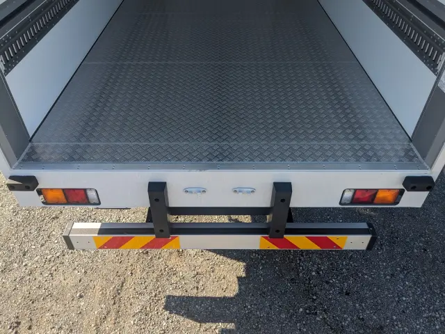 三菱 ファイター 2KG-FK65F(2WD)の写真11