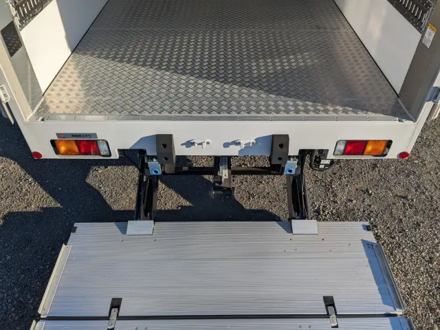 三菱 ファイター 2KG-FK65F(2WD)の写真12