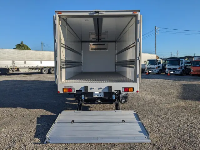 三菱 ファイター 2KG-FK65F(2WD)の写真29