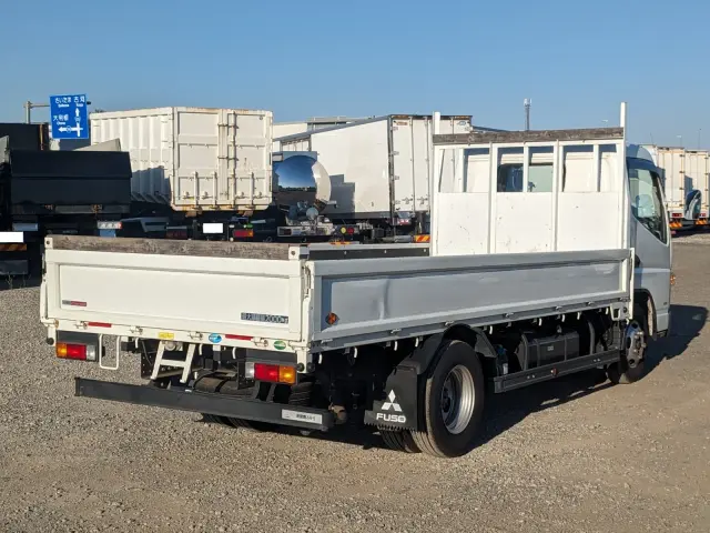 三菱 キャンター 2RG-FEA20(2WD)の写真4