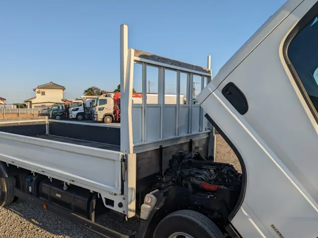 三菱 キャンター 2RG-FEA20(2WD)の写真38