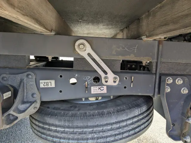 いすゞ エルフ TPG-NKR85R(2WD)の写真9
