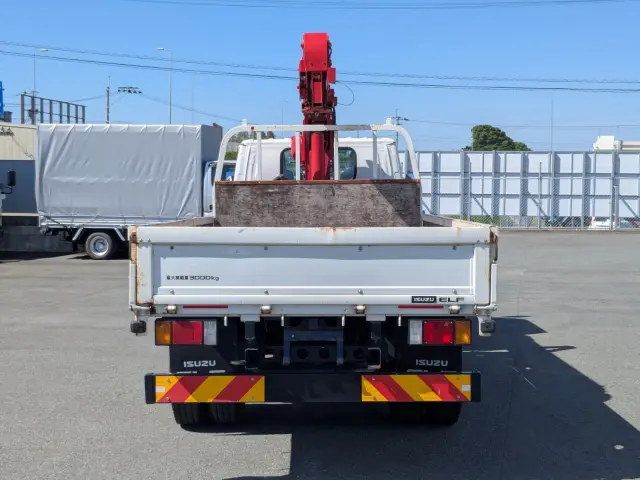 いすゞ エルフ TPG-NKR85R(2WD)の写真5