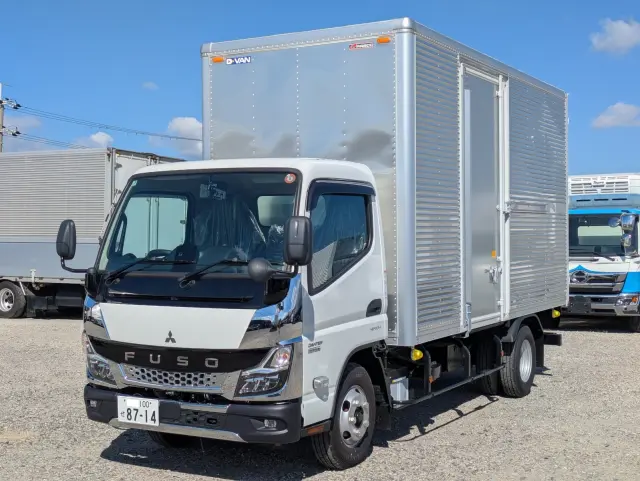 三菱 キャンター 2RG-FEA20(2WD)の写真1