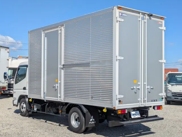 三菱 キャンター 2RG-FEA20(2WD)の写真3
