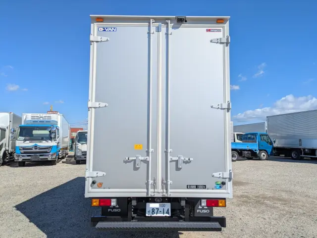 三菱 キャンター 2RG-FEA20(2WD)の写真5