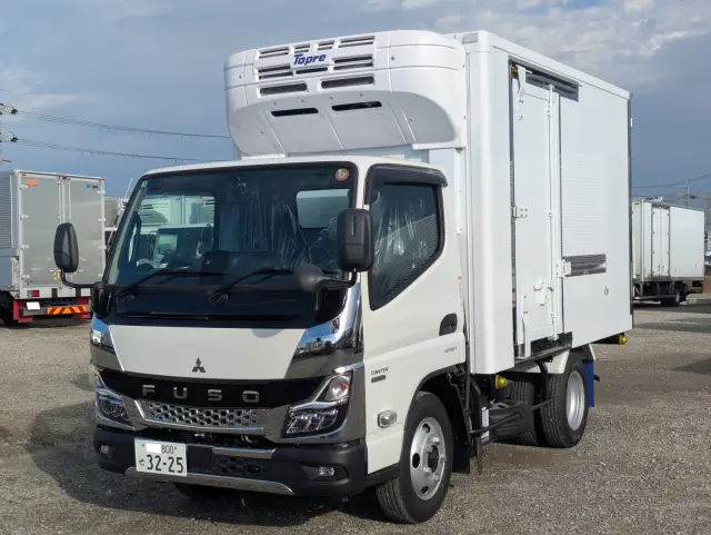 三菱 キャンター 2RG-FBAV0(2WD)の写真1