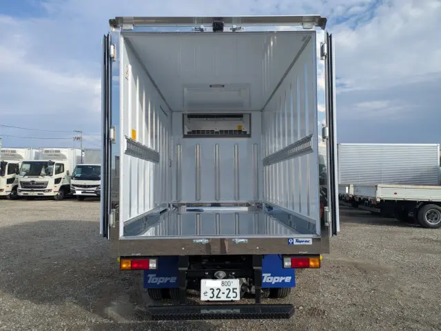 三菱 キャンター 2RG-FBAV0(2WD)の写真8